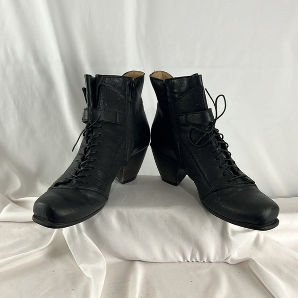 Roda Italian-Made Witchy Black Leather Boots w/ Geometric Wooden Block Heels - Picture 5 of 16